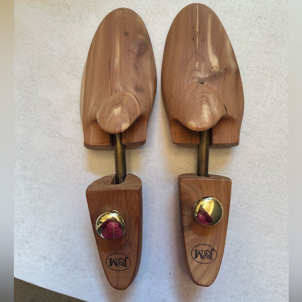 Johnston & Murphy Wooden Shoe Trees with Brass Accents